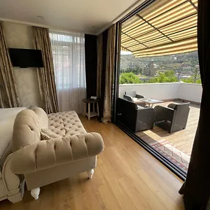 Rikhe Palace Boutique Hotel 4* Тбилиси